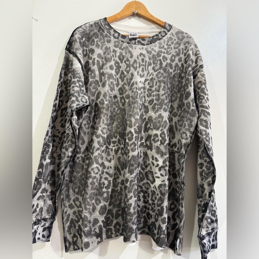 Basketcase L.L.C Men's Long Sleeve Leopard Print Thermal Crewneck Shirt - Gray